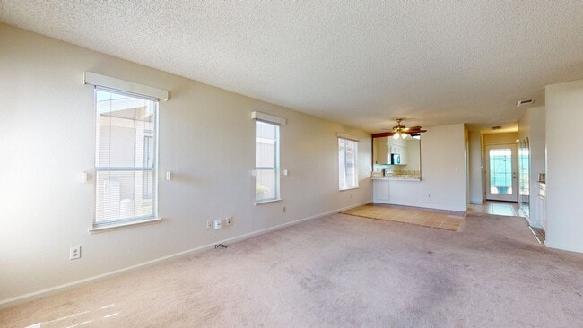 Photo - 1027 W Dakota Ave