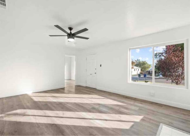 Photo - 1528 W Cortland Ave