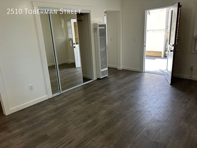 Photo - 2510 Toberman St
