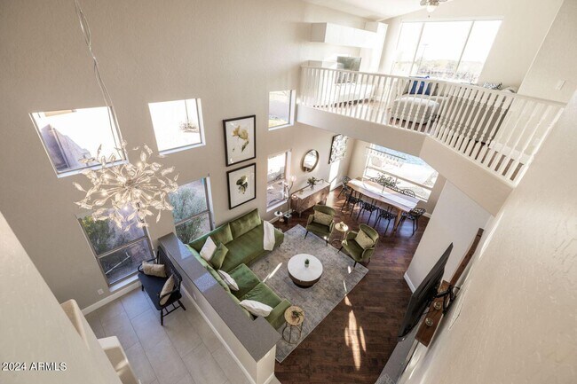 3055 N Red Mountain