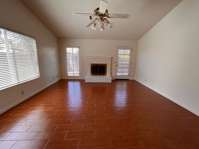 Photo - Cute home for rent in Visalia!