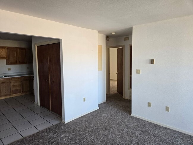 Photo - 2433 E 21st St Unidad A (1199)