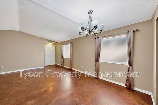 Photo - 11204 Miravista Pl SE