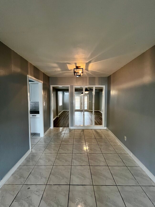 Photo - 304 Staunton St