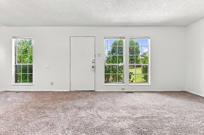 Photo - $1,445.95, 2 bed, 1 bath located in Denver with Central AC Unit #217