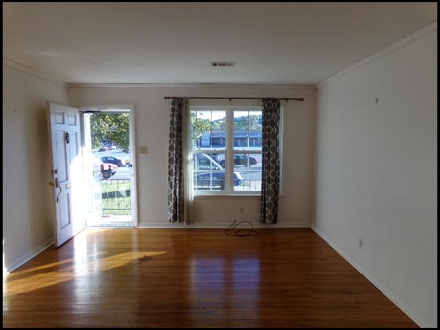 Photo - 9010 W Markham St