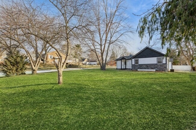 Photo - CHARMING RANCH!! 3 Bedroom, 2 Bath Home in Windsor Heights