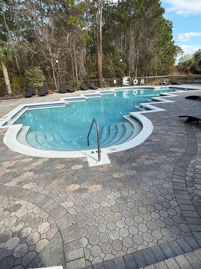 Photo - 712 Crest Pines Dr Unit 336