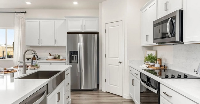 Photo - Beautiful 4 bed 2 bath located in West Roseville!