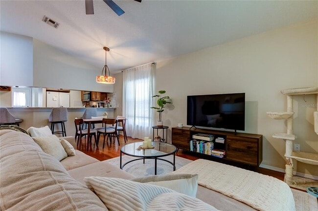 Photo - 7214 S De Soto St