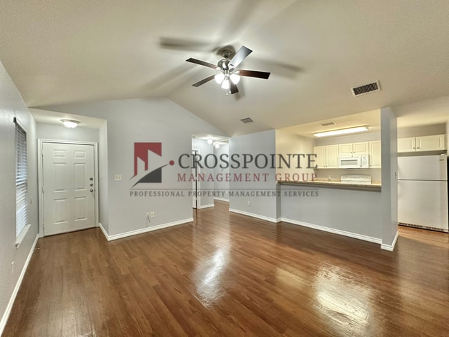 Photo - 3 Bedroom 2 Bath Duplex at Mansion Creek in Tyler! 1/2 OFF your first full month’s rent!