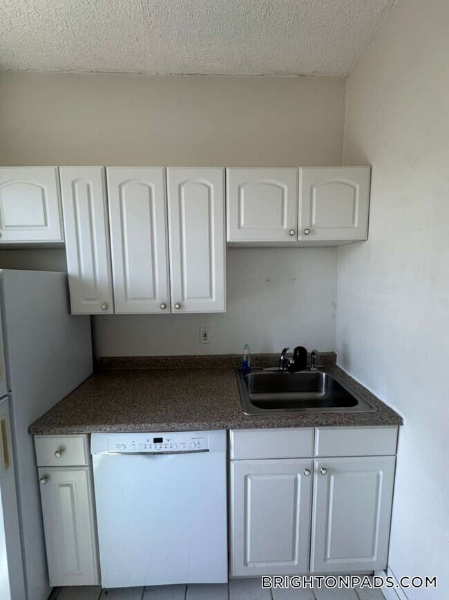 Photo - 10 Lothian Rd Unit 12