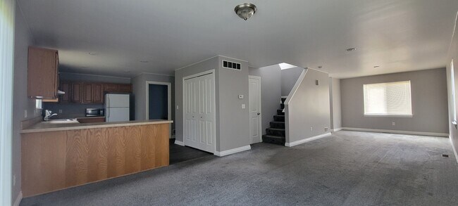 Photo - 3253 E 11 Mile Rd