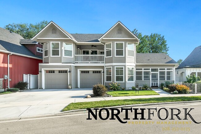 Building Photo - Elegant home near Downtown Eagle!