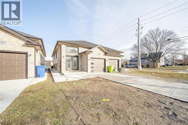 Photo - 1294 Tourangeau Rd