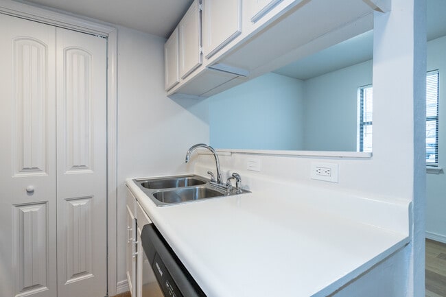 Photo - Legacy @23rd