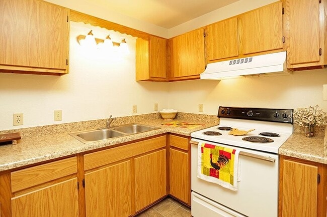 Photo - PARK MEADOW APARTMENTS