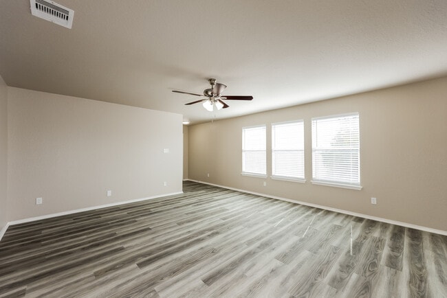 Photo - 11233 Forest Pass Ct