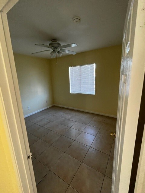 Photo - 2745 E Willetta St Unidad 1