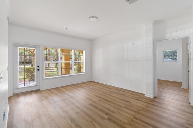 Photo - 3599 Conroy Rd