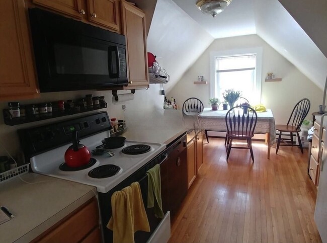 Photo - 1539 Cambridge St Unit 3