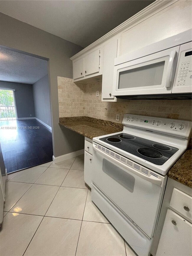 Photo - 5961 N Falls Cir Dr Unit 309