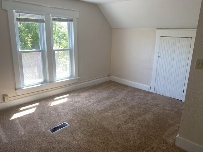 Photo - 1412 N Champaign St
