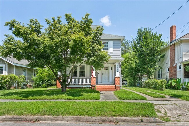 Photo - 1734 Hancock Ave