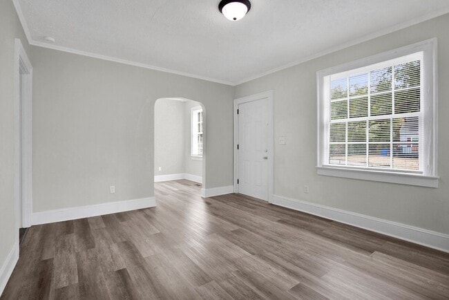 Photo - 216 Hawthrone