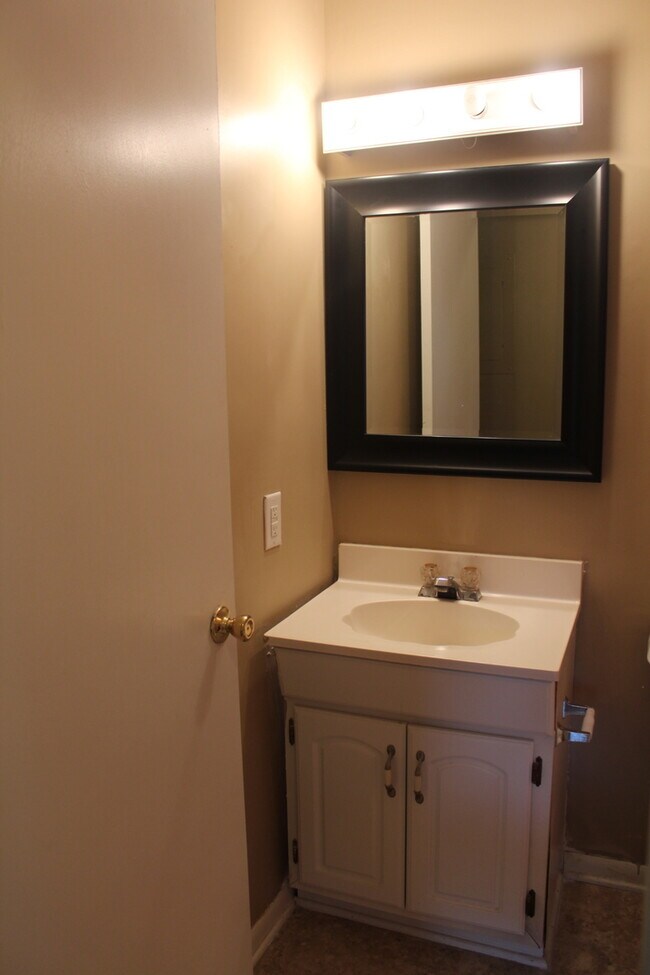 Photo - Ireland Dr. area