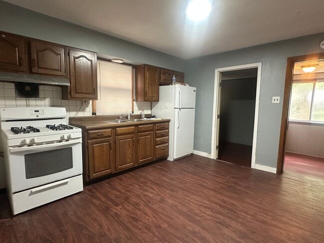 Photo - 9705 Winkler Dr