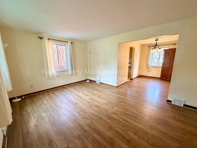 Photo - 1076 Thornwood Dr