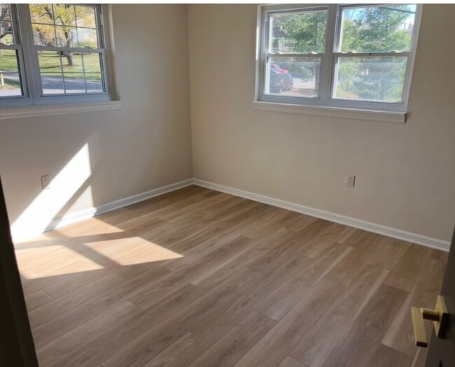 Photo - 101 Meadow St