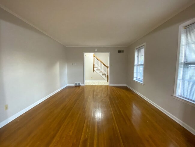 Photo - 5 bed, 2 bath home in East Memphis near Qu...