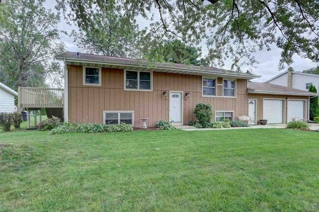 Photo - Sun Prairie Duplex Unit 1124