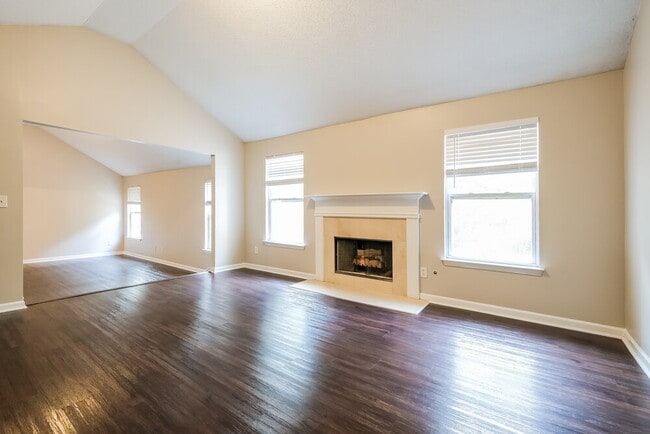 Photo - 4246 Arnolds Mill Overpass