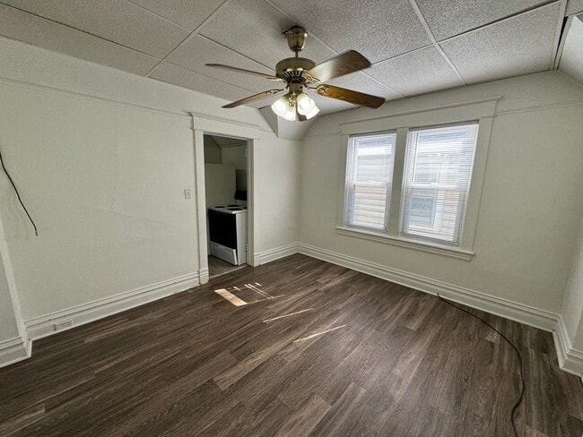 Building Photo - 3017 Restormel St Unit Apt 2
