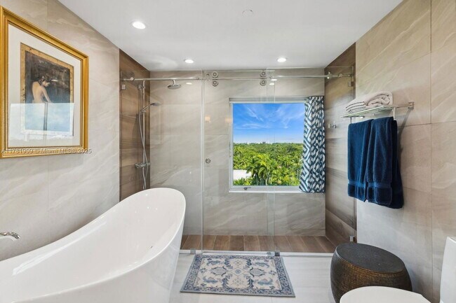 Photo - 1690 S Bayshore Ln Condo