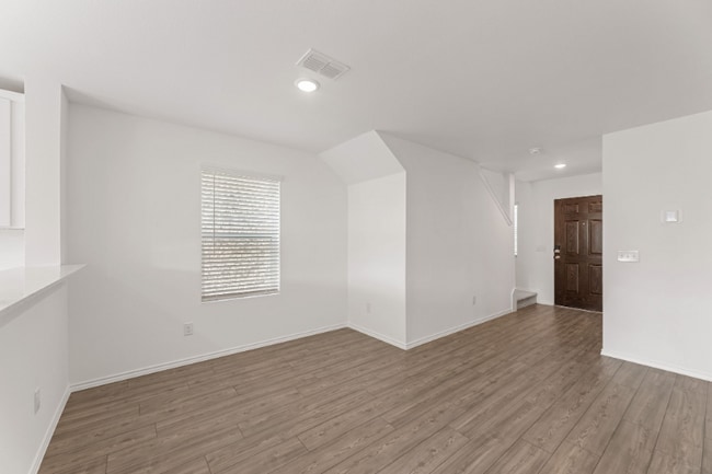 Photo - 816 Breakwater Dr