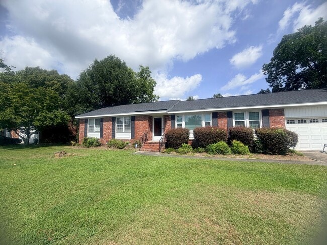 Building Photo - Southeast Columbia - Behind VA Hospital