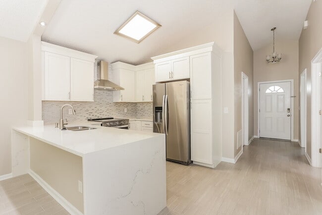 Photo - 12639 Ashmore Green Dr N