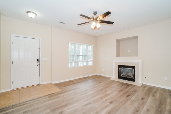 Photo - 807 Summerville Dr