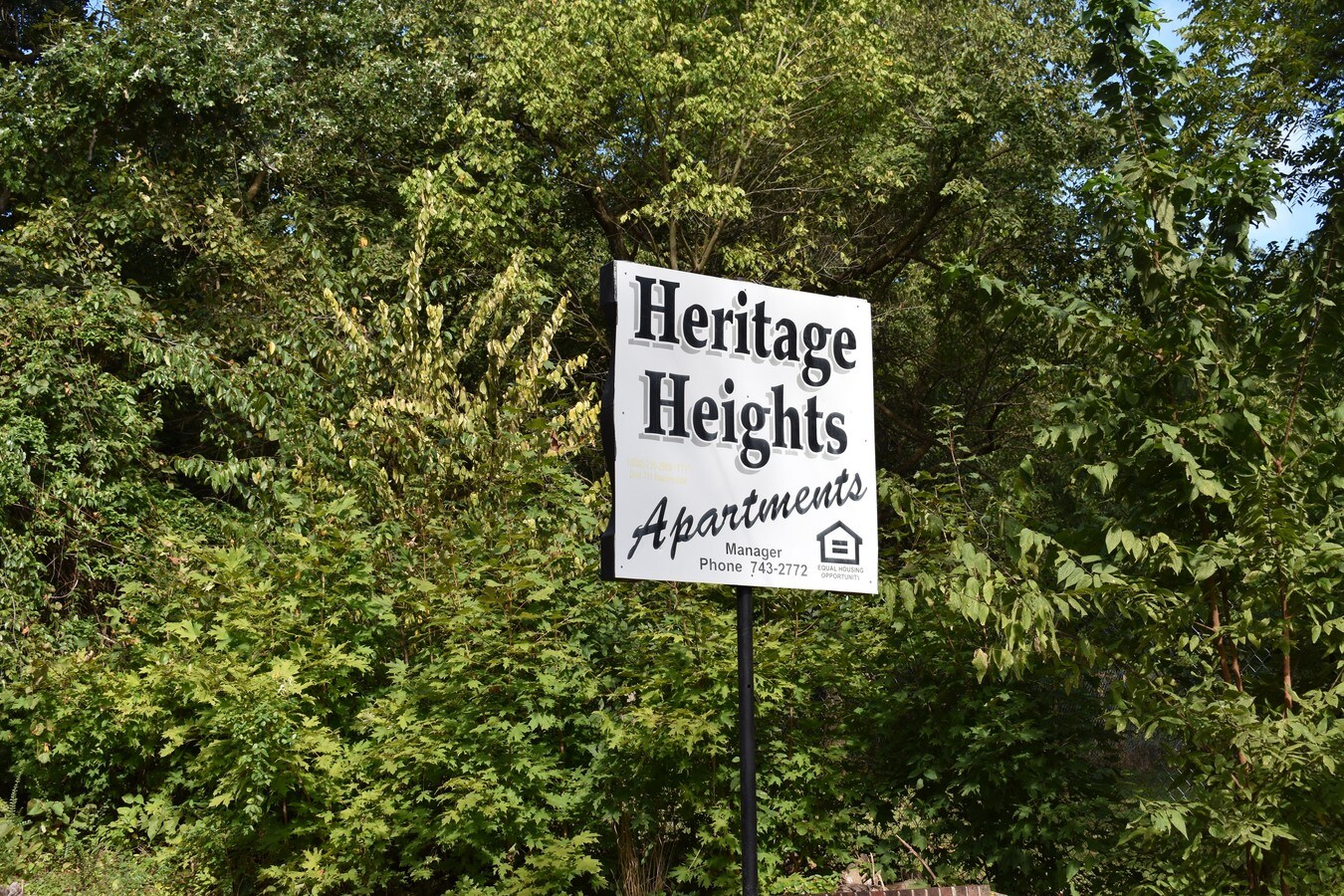 Signage - Heritage Heights Apartments