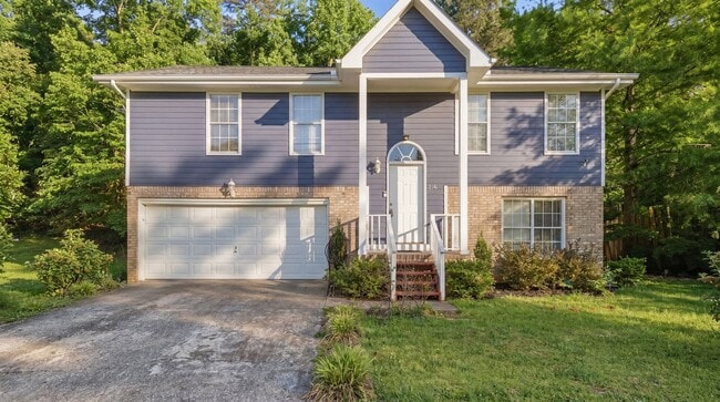 Building Photo - East Brainerd Home Available NOW!
