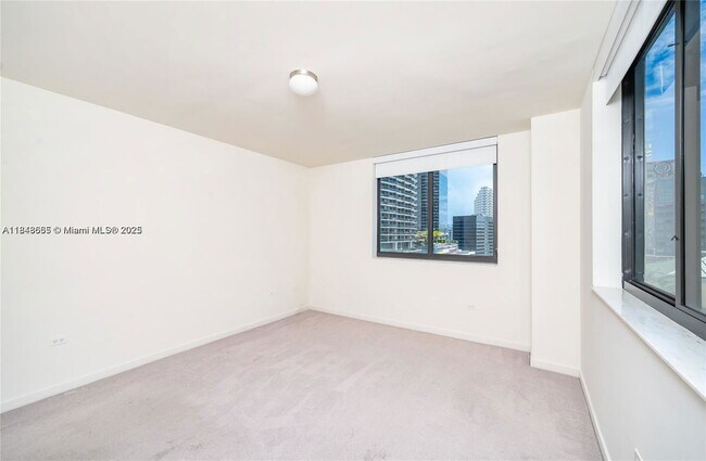 Photo - 999 SW 1st Ave Unidad 2717