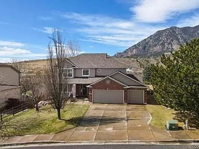 Photo - Beautiful 5 Bed, 4 Bath Home in D-12, Minutes from Ft. Carson, Shopping and Downtown