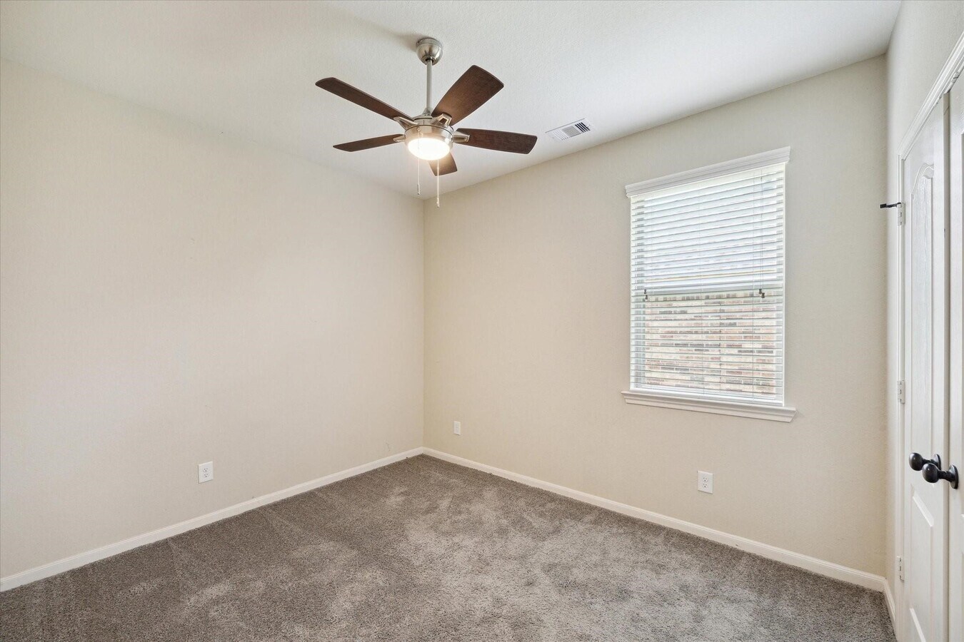 Photo - 208 Morgan Isle Ln
