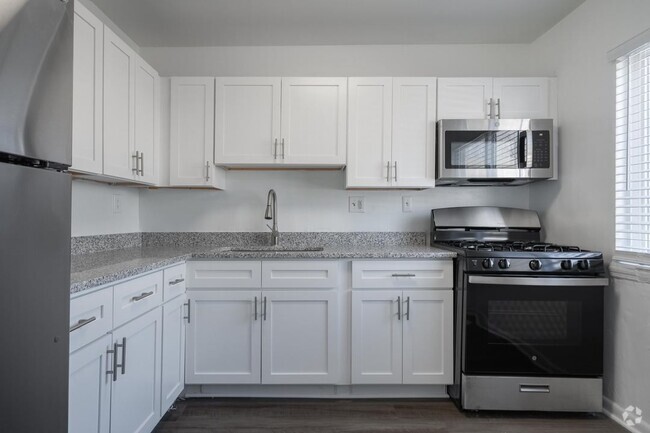 Building Photo - Crossroads Townhomes