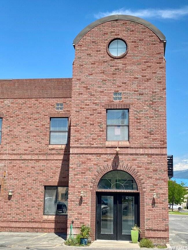 Building Photo - 70 N Main St Rental