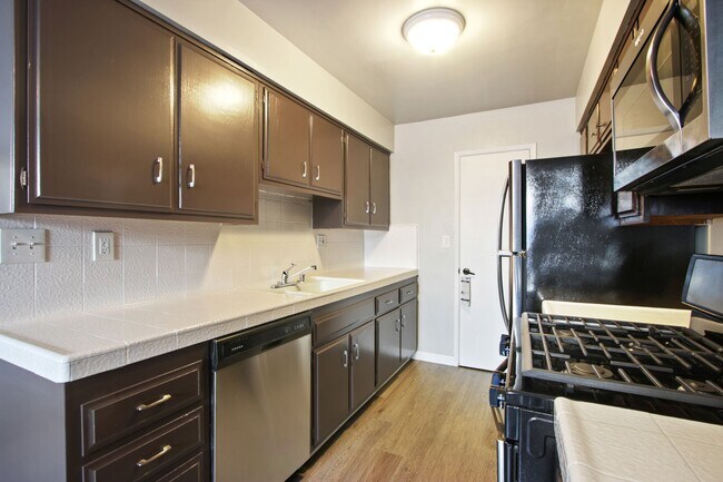 Photo - 1111 17th St #D in Santa Monica - North of Wilshire Blvd!